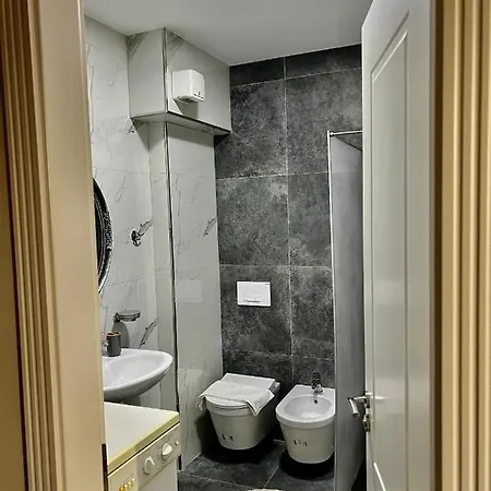 Experience New Bazaar 01 地拉那